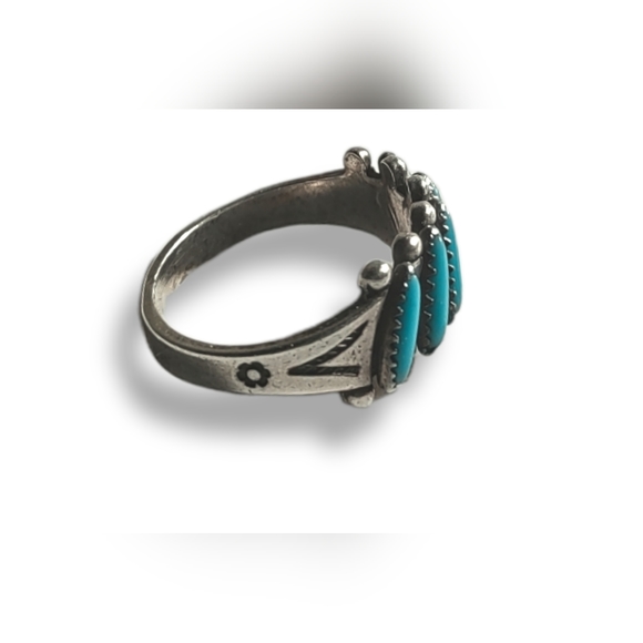 Vintage Sterling Silver Zuni Turquoise Size 6 Ring - Picture 3 of 4